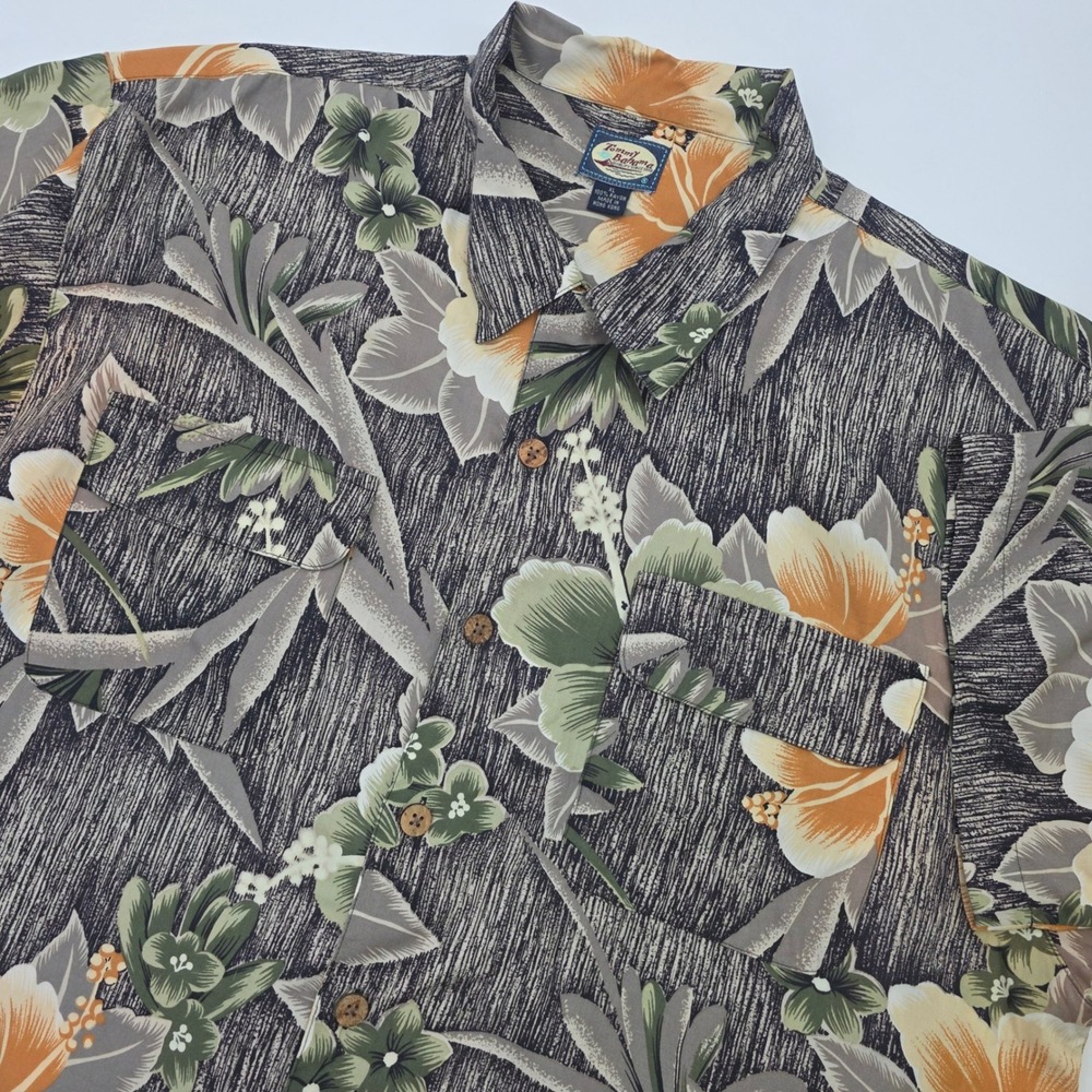 TOMMY BAHAMA HIBISCUS RAYON BUTTON DOWN SHIRT MENS XL ALL OVER PRINT POCKETS EUC